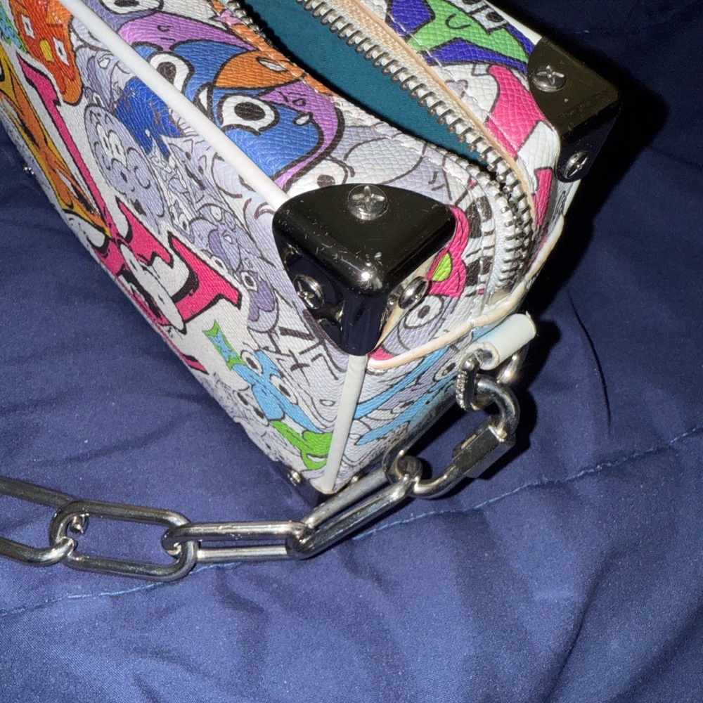 Colorful Cartoon Print Pouch - Picture 3 of 6